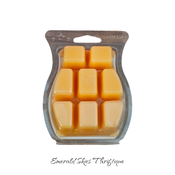 Scentsy peach and white amber wax bar, new - Picture 3 of 4